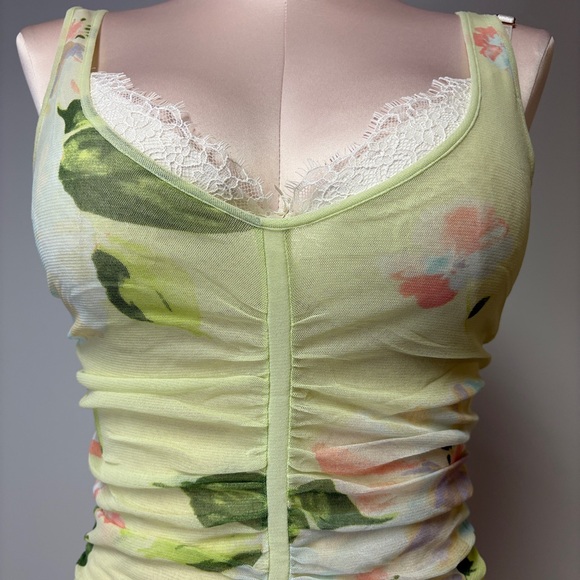 Armani Collezioni Spring Yellow/Green Floral Mesh Tank Top in size 6 - Picture 2 of 6